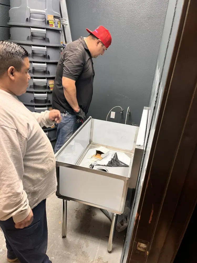 Commercial plumbing and sink installation in Los Ranchos de Albuquerque